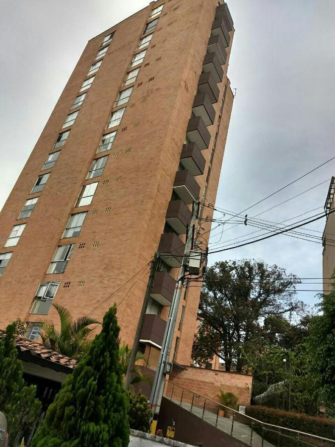 Edificio La Frontera Loft Apartment Medellin Bagian luar foto