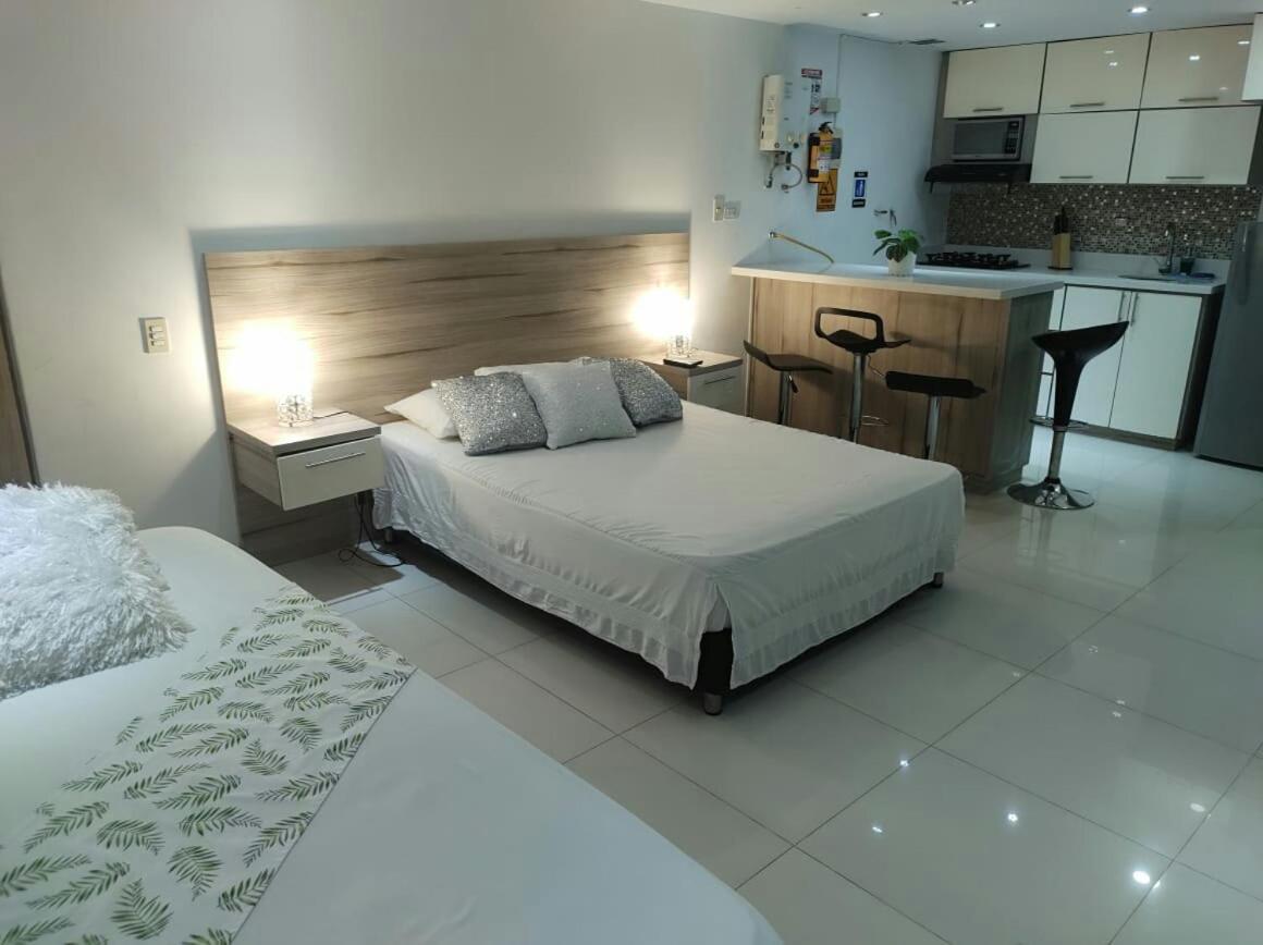 Edificio La Frontera Loft Apartment Medellin Bagian luar foto