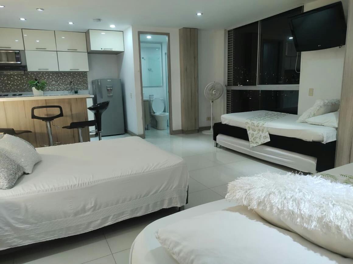 Edificio La Frontera Loft Apartment Medellin Bagian luar foto